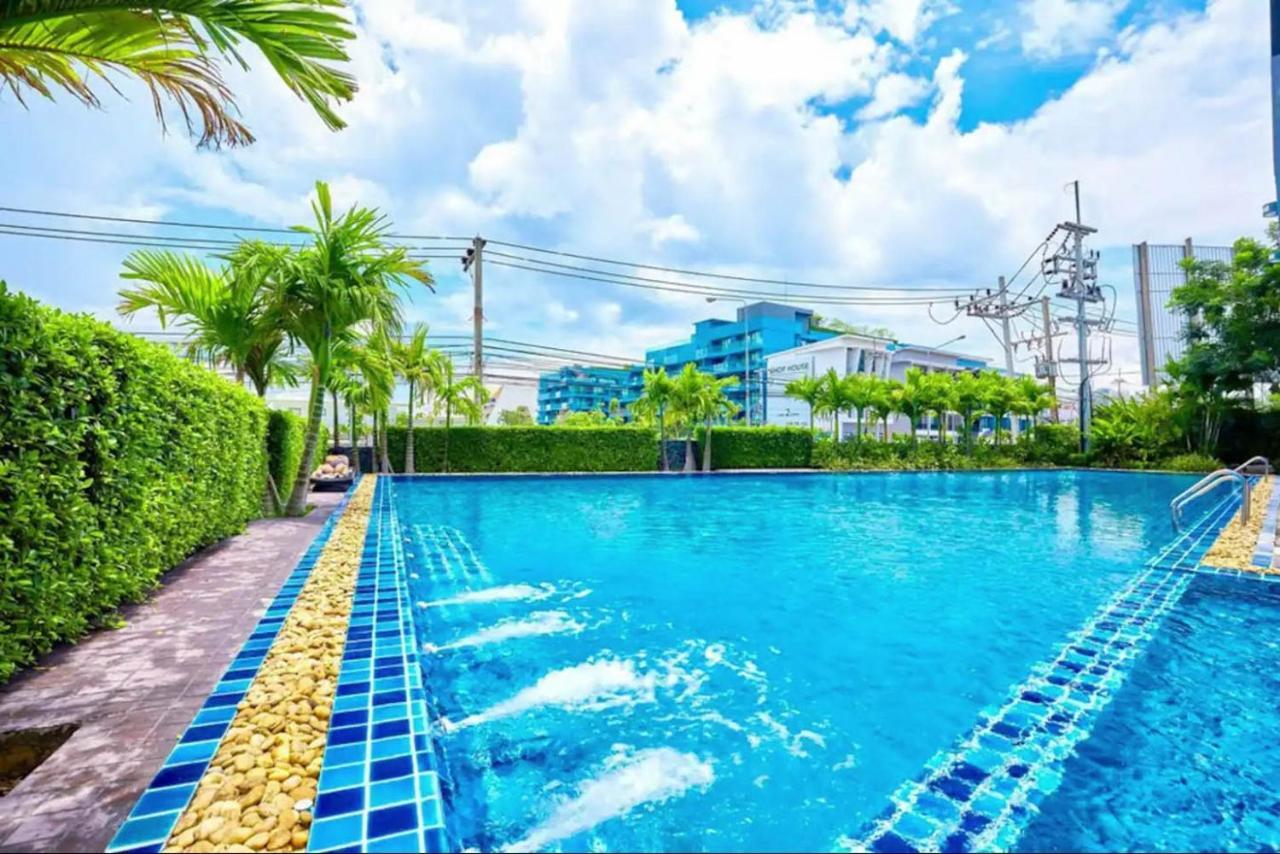 Dusit Grand Condo View Jomtien Beach Buitenkant foto