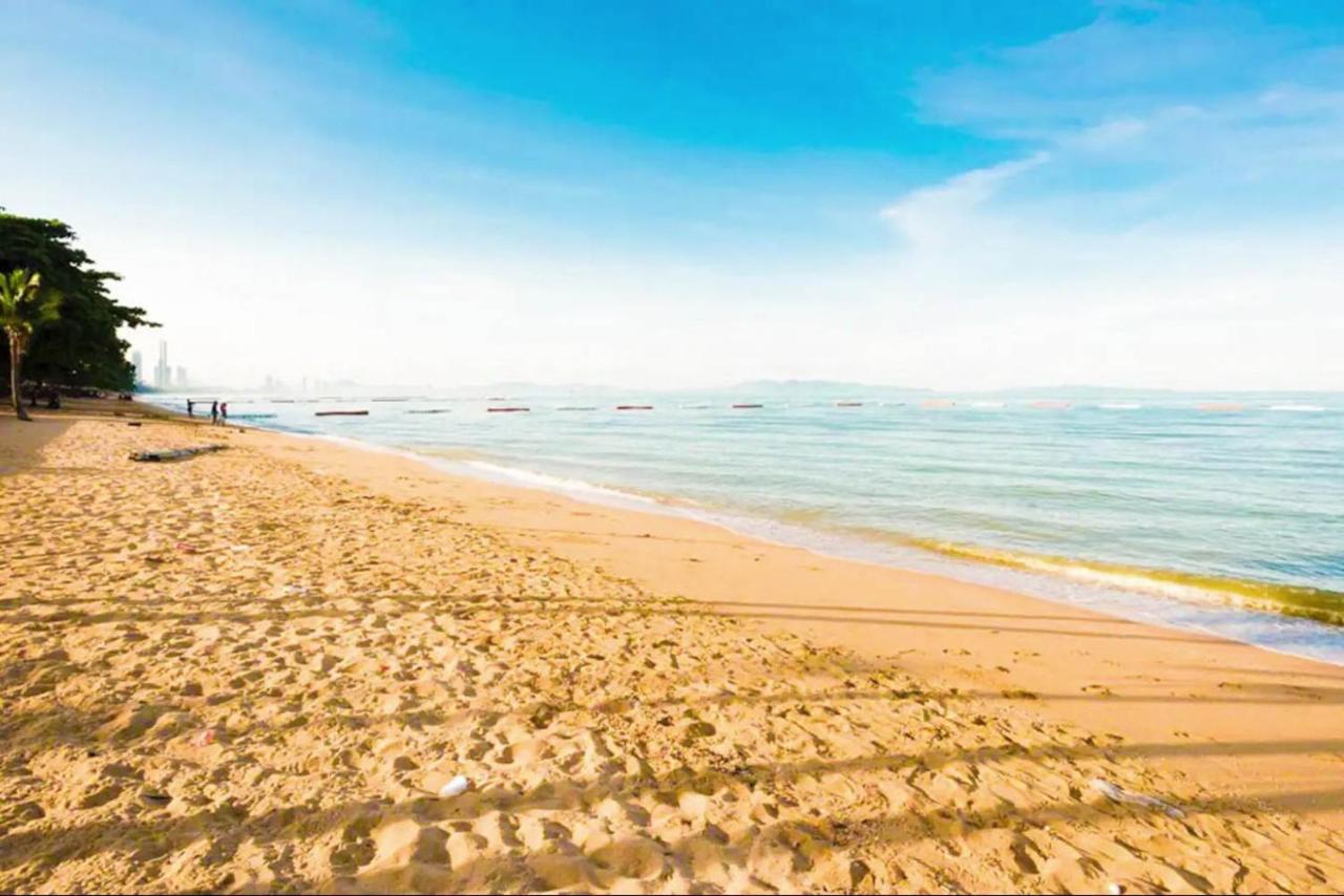 Dusit Grand Condo View Jomtien Beach Buitenkant foto