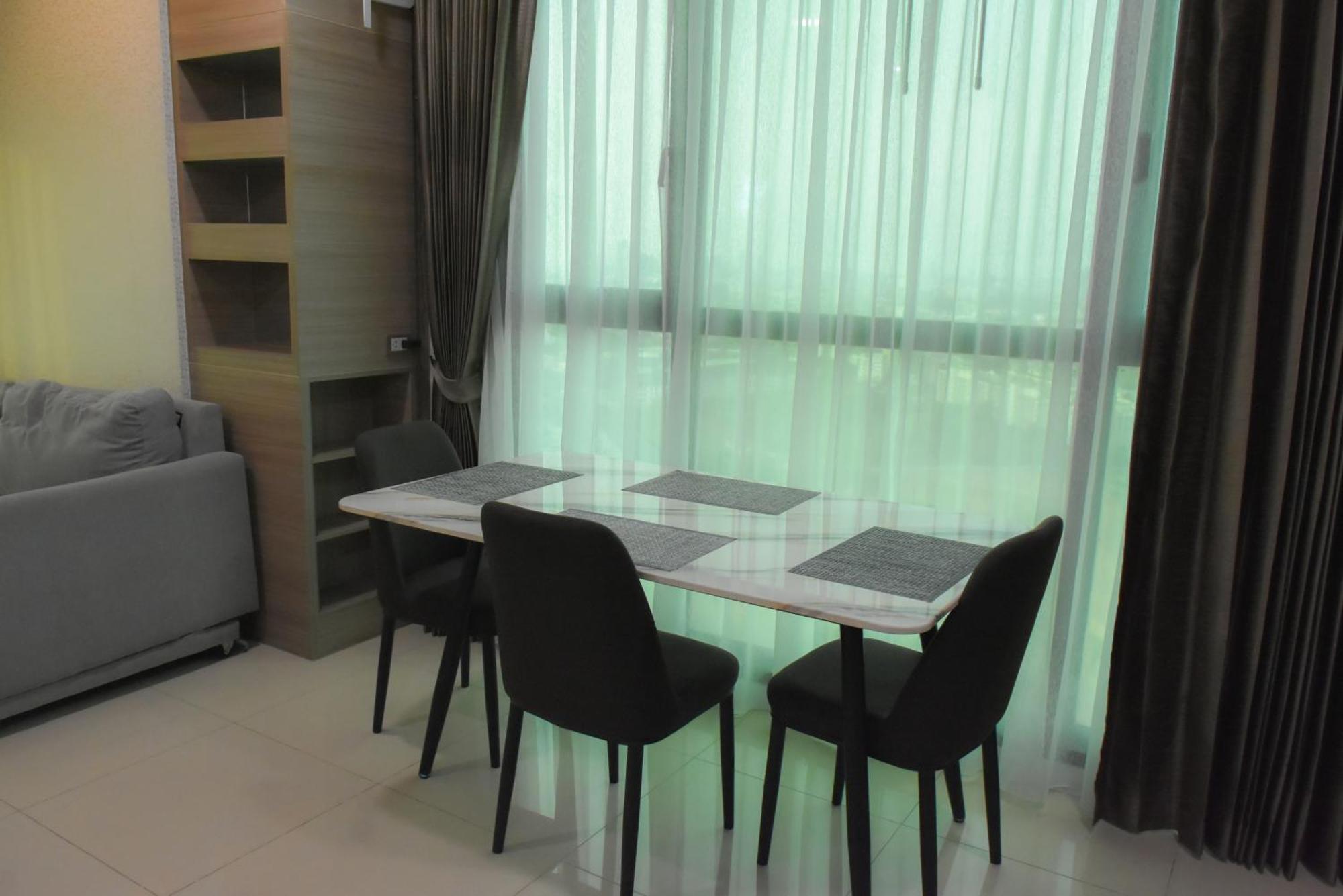 Dusit Grand Condo View Jomtien Beach Kamer foto
